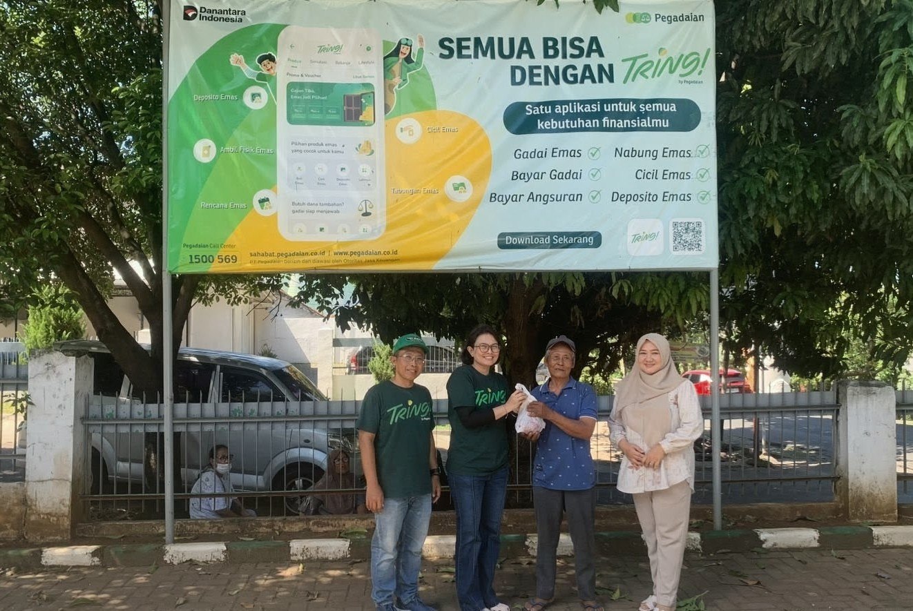 Pegadaian Lampung Sembelih 2 Sapi Kurban, Bagikan 400 Paket Daging