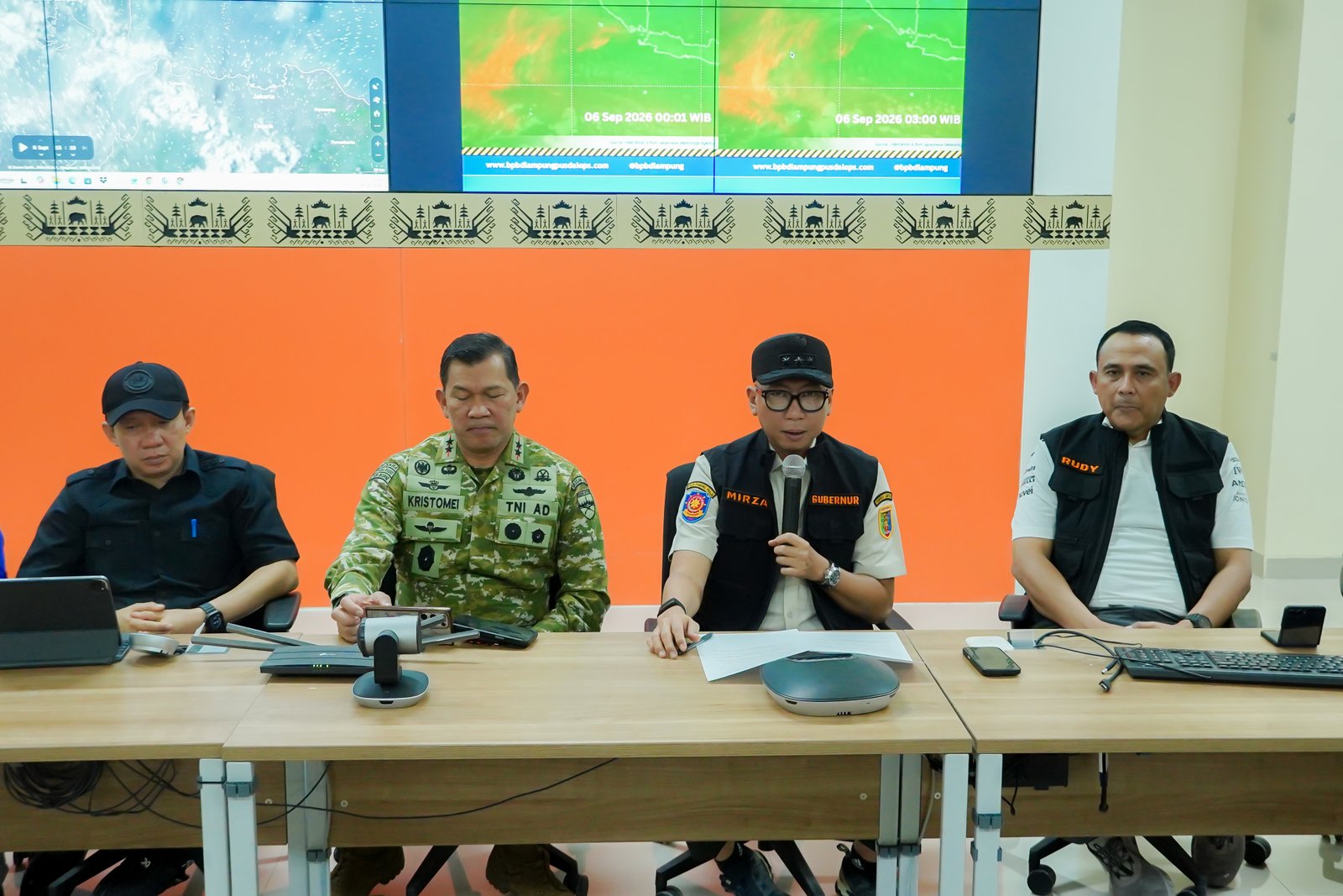 Gubernur Lampung Imbau Masyarakat Waspada Pasca Erupsi Gunung Anak Krakatau
