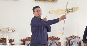Dosen UIN Raden Intan Lampung Dukung Pengembangan Aeromodelling Di Lampung