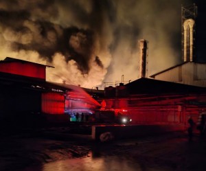 Kebakaran Hebat Melanda PT SPM II Lampung Tengah, Kerugian Ditaksir Capai Puluhan Miliar