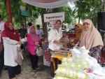 Rektor Beserta Jajaran Kunjungi Bazar Ramadan Darma Wanita Unila