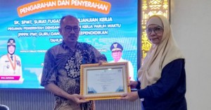 Disdikbud Kota Bandarlampung Raih Penghargaan UKBI Adaptif Kemendikdasmen