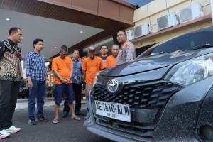 Beraksi Pakai Mobil, Kawanan Pelaku Curanmor Bersenpi Di Bandar Lampung Dibekuk Polisi