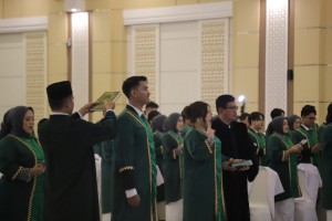 66 Mahasiswa Kedokteran Ikuti Sumpah Dokter Periode Dua Tahun 2025