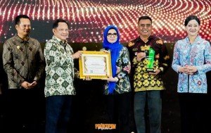 Bupati Nanda Terima Penghargaan Nasional Atas Prestasi Desa Sidodadi Sebagai Desa Cantik Terbaik 2026