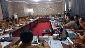 Banggar DPRD Lamsel Bahas Raperda Pertanggungjawaban APBD 2025
