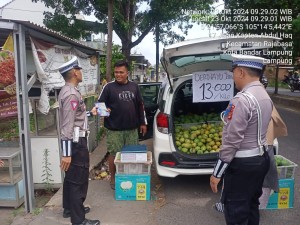 Penertiban Parkir Kendaraan Di Sepanjang Jalan Pasar Rajabasa, Sasaran Utama Ops Zebra Krakatau