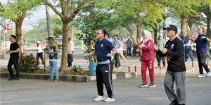 Jaga Kebugaran Di Tengah Padatnya Tugas, ASN Lampung Selatan Kompak Senam Bersama Di GWH
