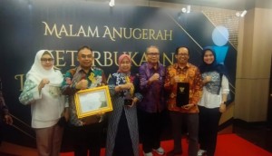 Unila Raih Predikat Badan Publik Informatif Anugerah Keterbukaan Informasi Publik 2024