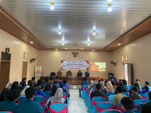 OJK Lakukan Edukasi Di Desa Sinar Banten   Bersama Mahasiswa KKN Universitas Lampung