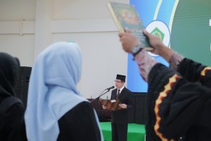 Rektor UIN RIL Lantik Kepala Pusat Serta Ketua Dan Sekretaris Program Studi