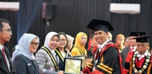 Rektor Unila Raih Penghargaan Itera Adi Karsa Madya