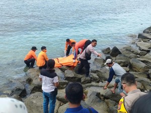 Mayat Pria Tanpa Identitas Ditemukan Mengambang Di Pantai Desa Canti, Lampung Selatan